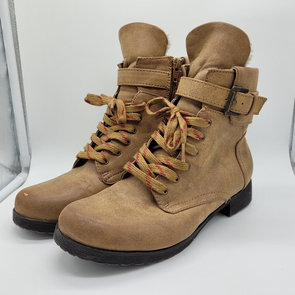Ruff Hewn Boots. Size 7.5
